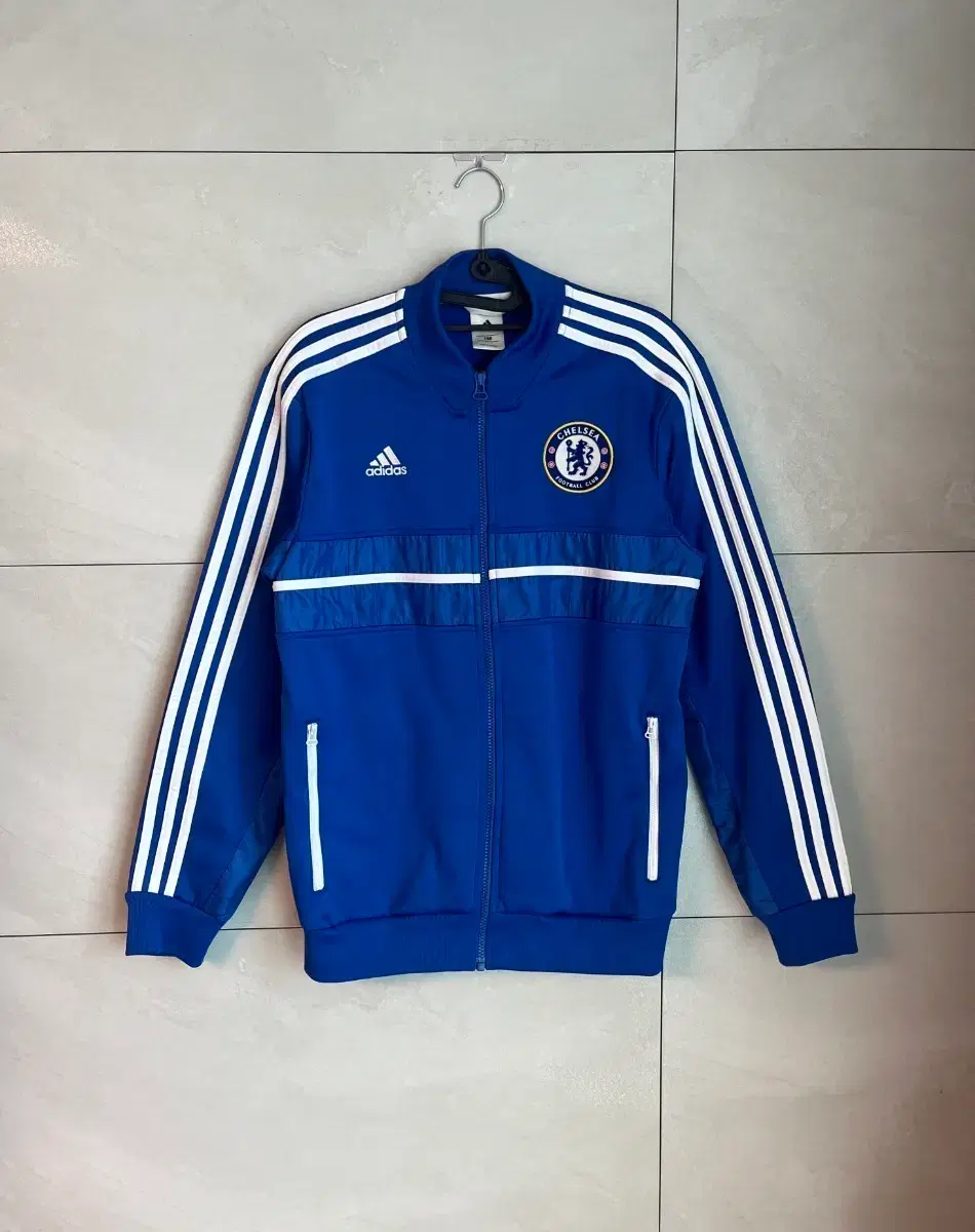 Items Similar to Adidas 15-16 Chelsea FC Training Jersey 95